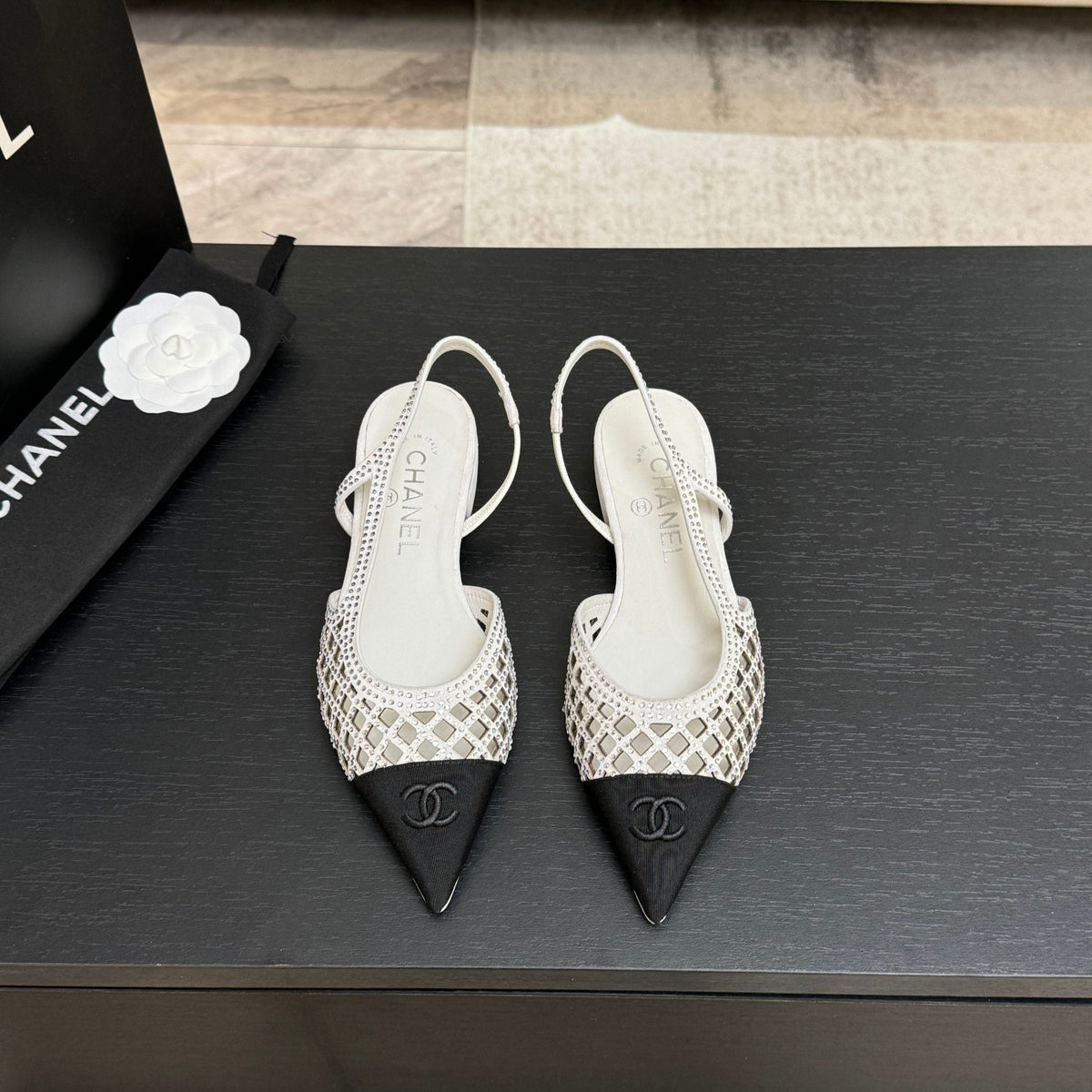 CC 26s Rhinestone Slingback Flat Shoe White Black Suede Canvas 907698
