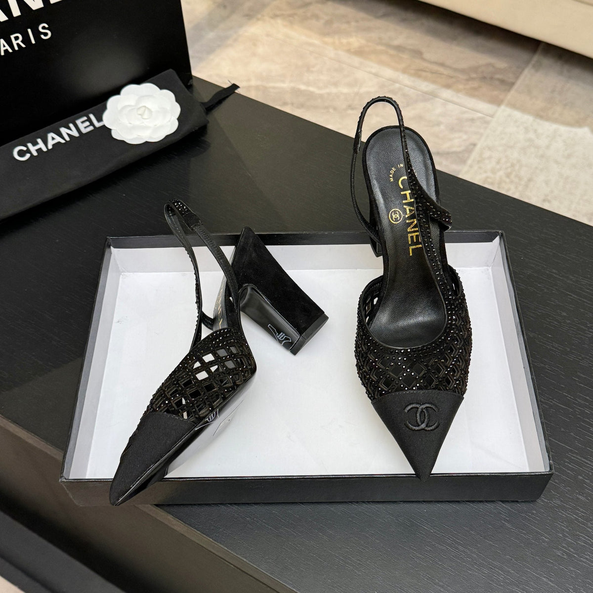 CC 26s Rhinestone Pointed-Toe Shoe Black Suede Canvas 907703