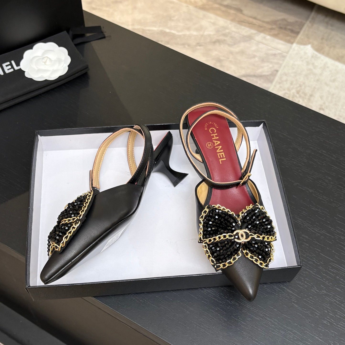 CC 26P Rhinestone-Encrusted Bow Slingback Black Leather 907739
