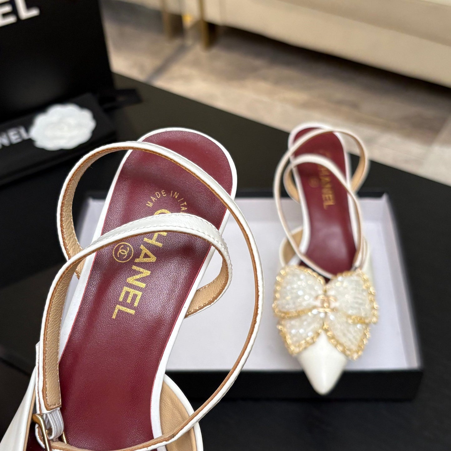 CC 26P Rhinestone-Encrusted Bow Slingback White Leather 907740