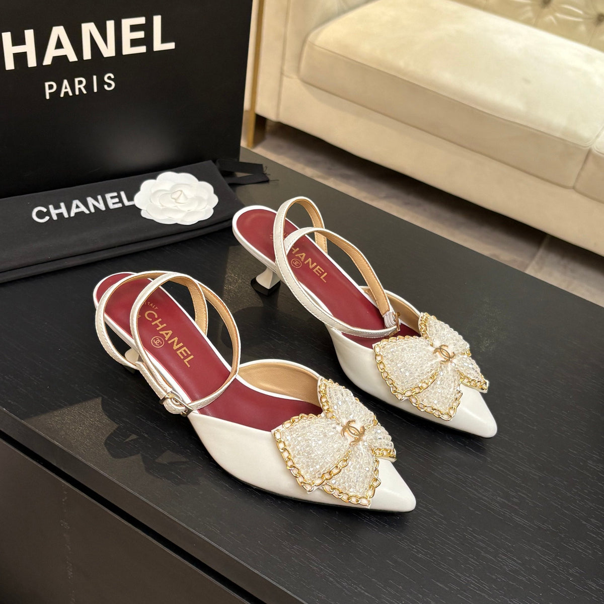 CC 26P Rhinestone-Encrusted Bow Slingback White Leather 907740