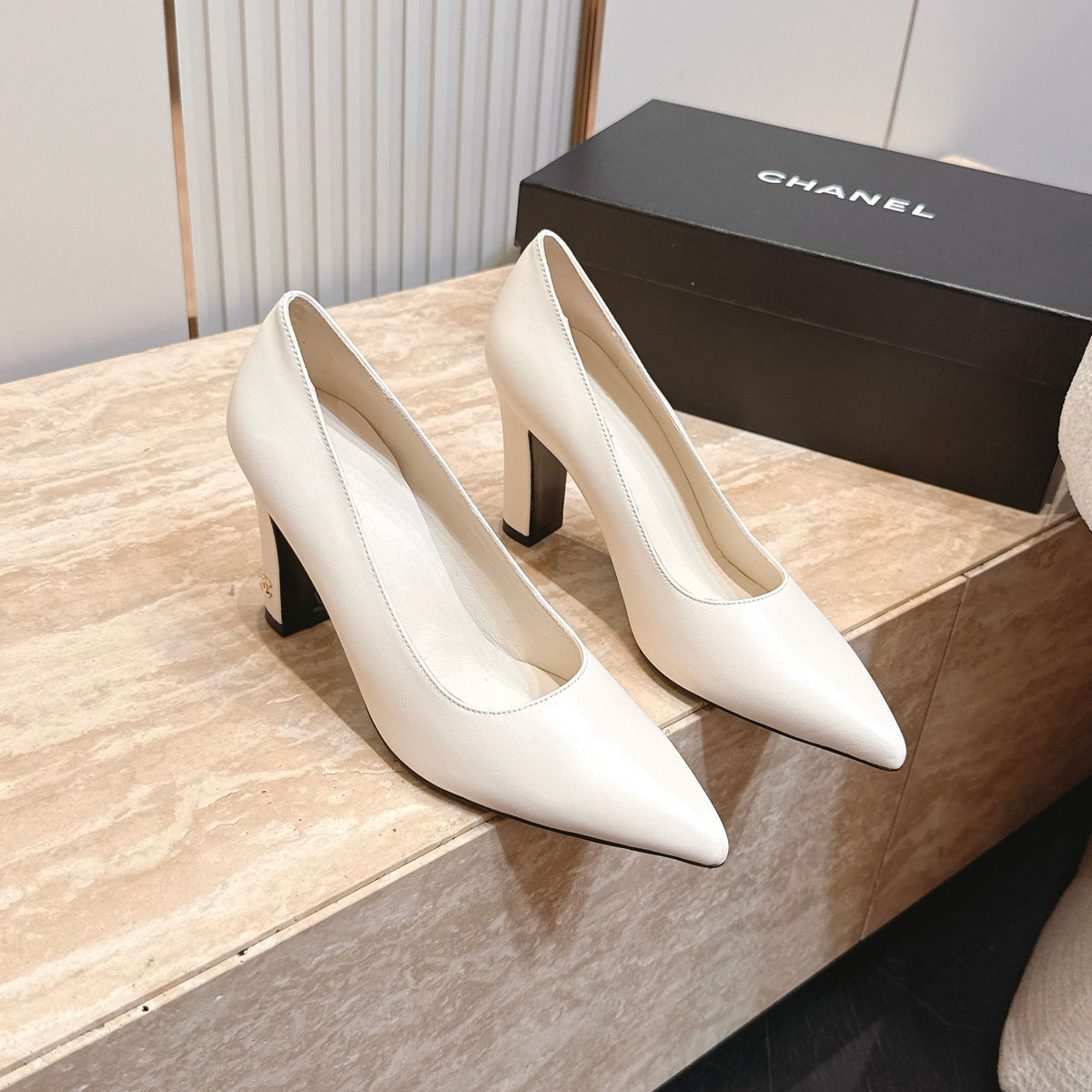 CC Métiers d’art 2026 Pumps 9.5cm White Sheepskin 898966