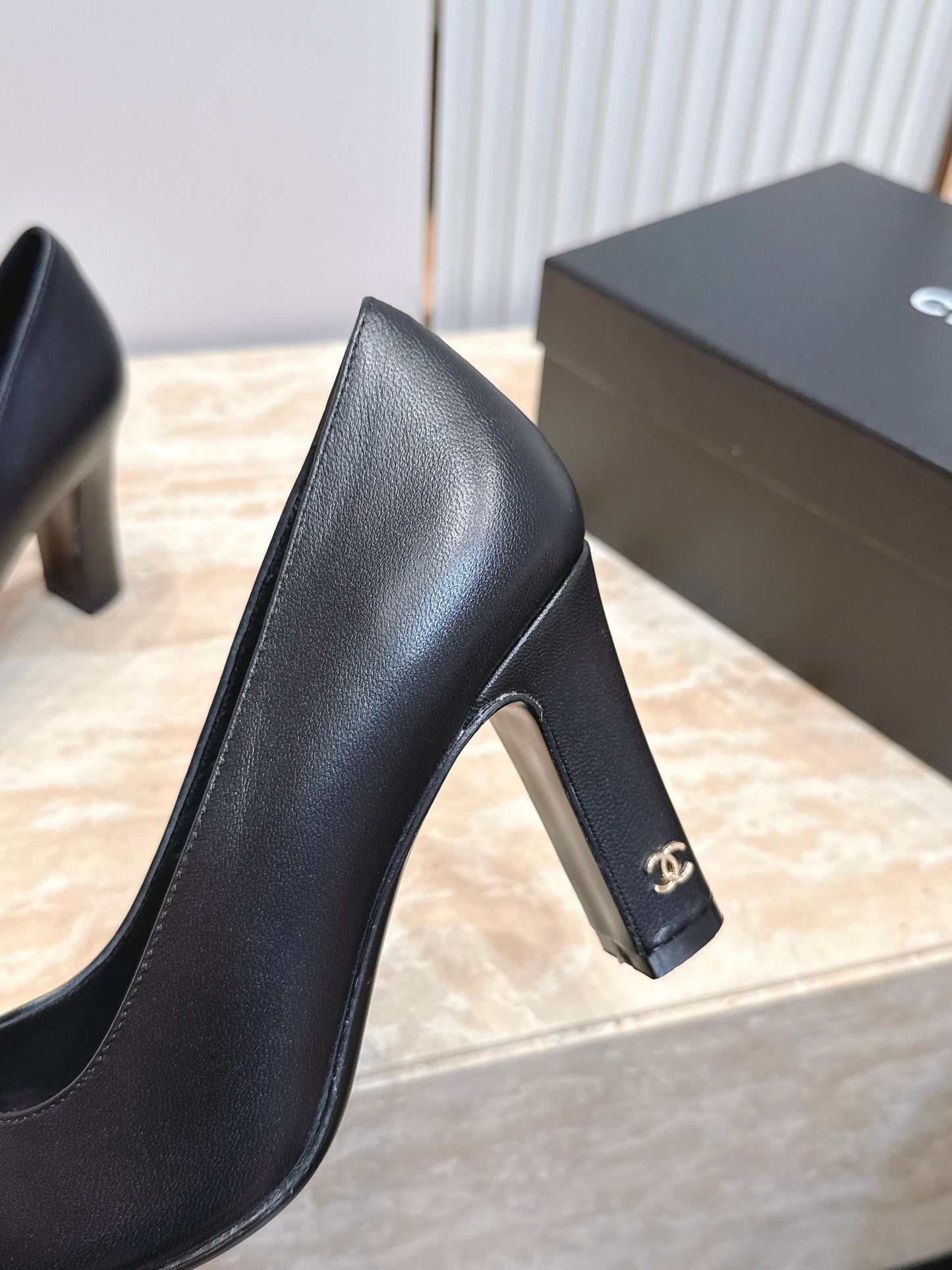 CC Métiers d’art 2026 Pumps 9.5cm Black Sheepskin 898969