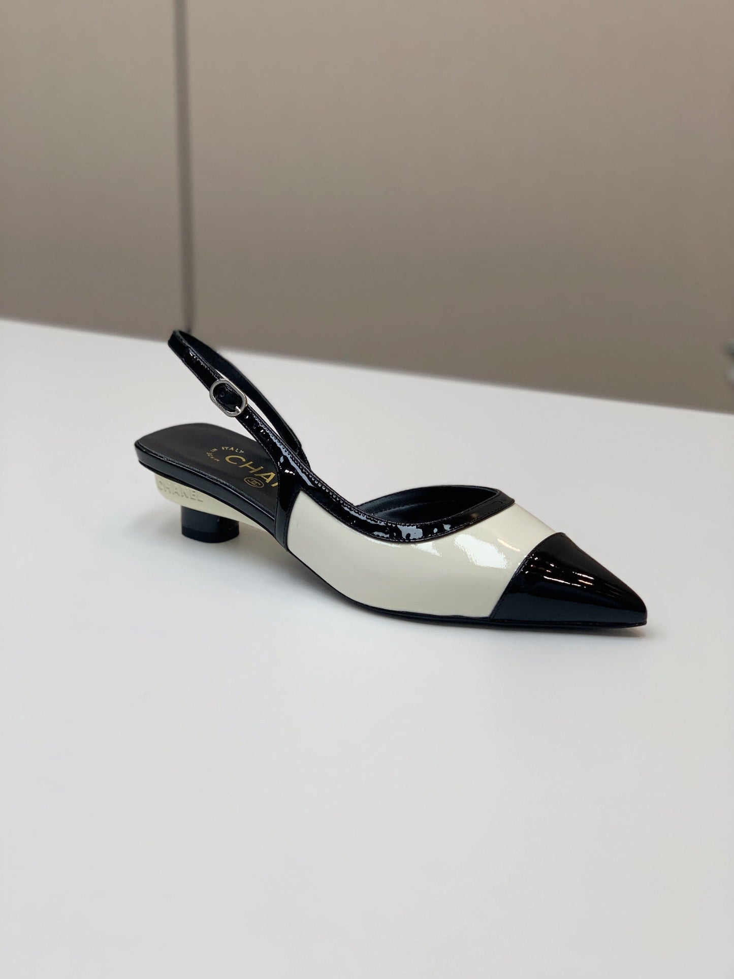 CC 26s Slingback 3.5cm Black White Patent Calfskin 792594