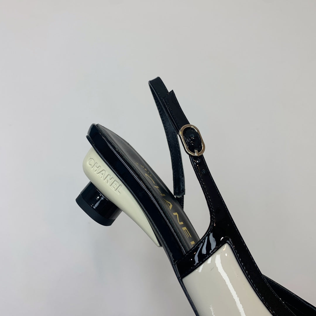 CC 26s Slingback 3.5cm Black White Patent Calfskin 792594