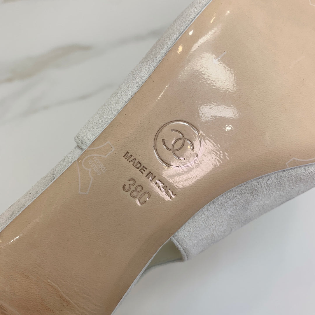 CC 26s Slingback 4.5cm Chain Light Grey Suede 792604