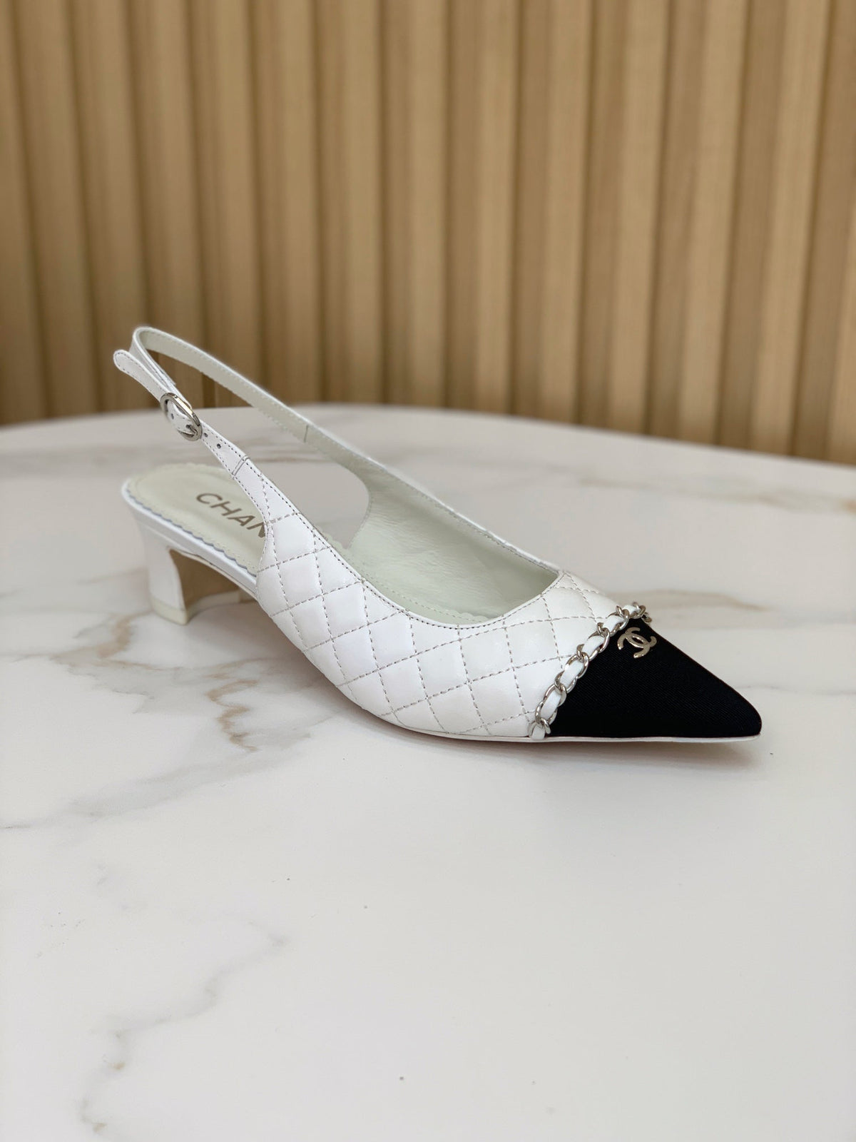 CC 26s Slingback 4.5cm Chain White Quilted Lambskin 792607