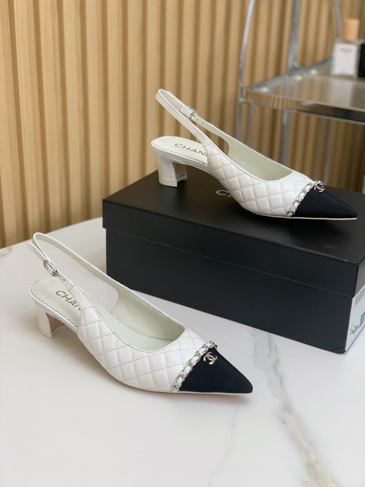 CC 26s Slingback 4.5cm Chain White Quilted Lambskin 792607