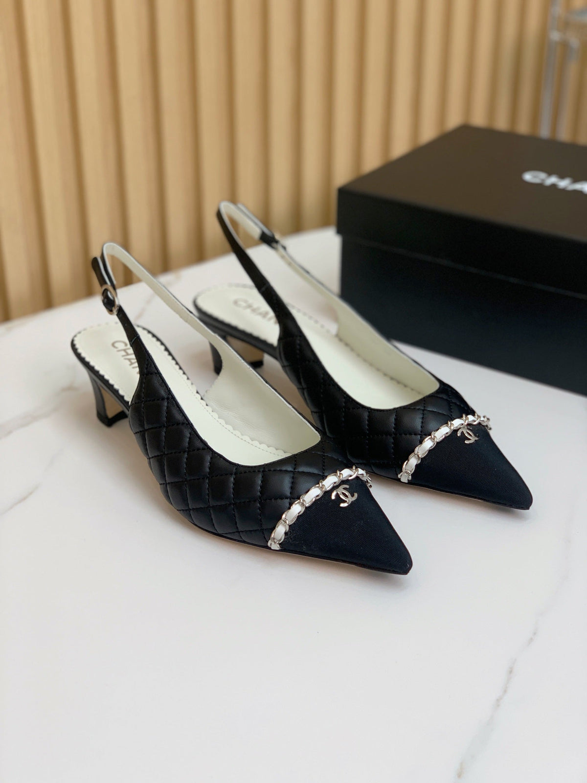 CC 26s Slingback 4.5cm Chain Black Quilted Lambskin 792608