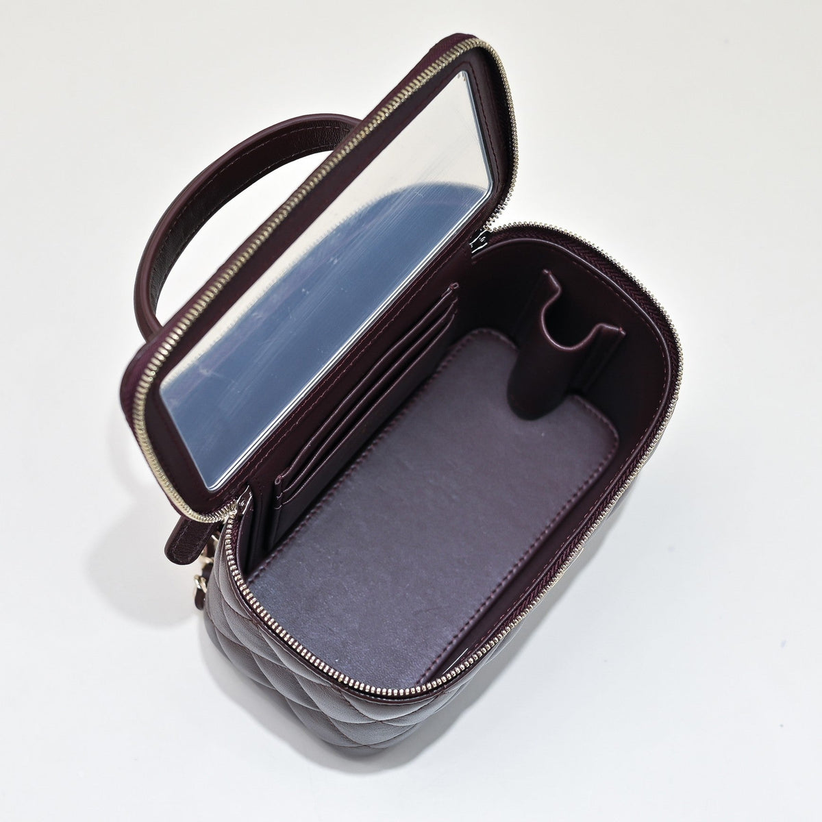 CC 26s Vanity Case Deep Burgundy Quilted Lambskin 286282