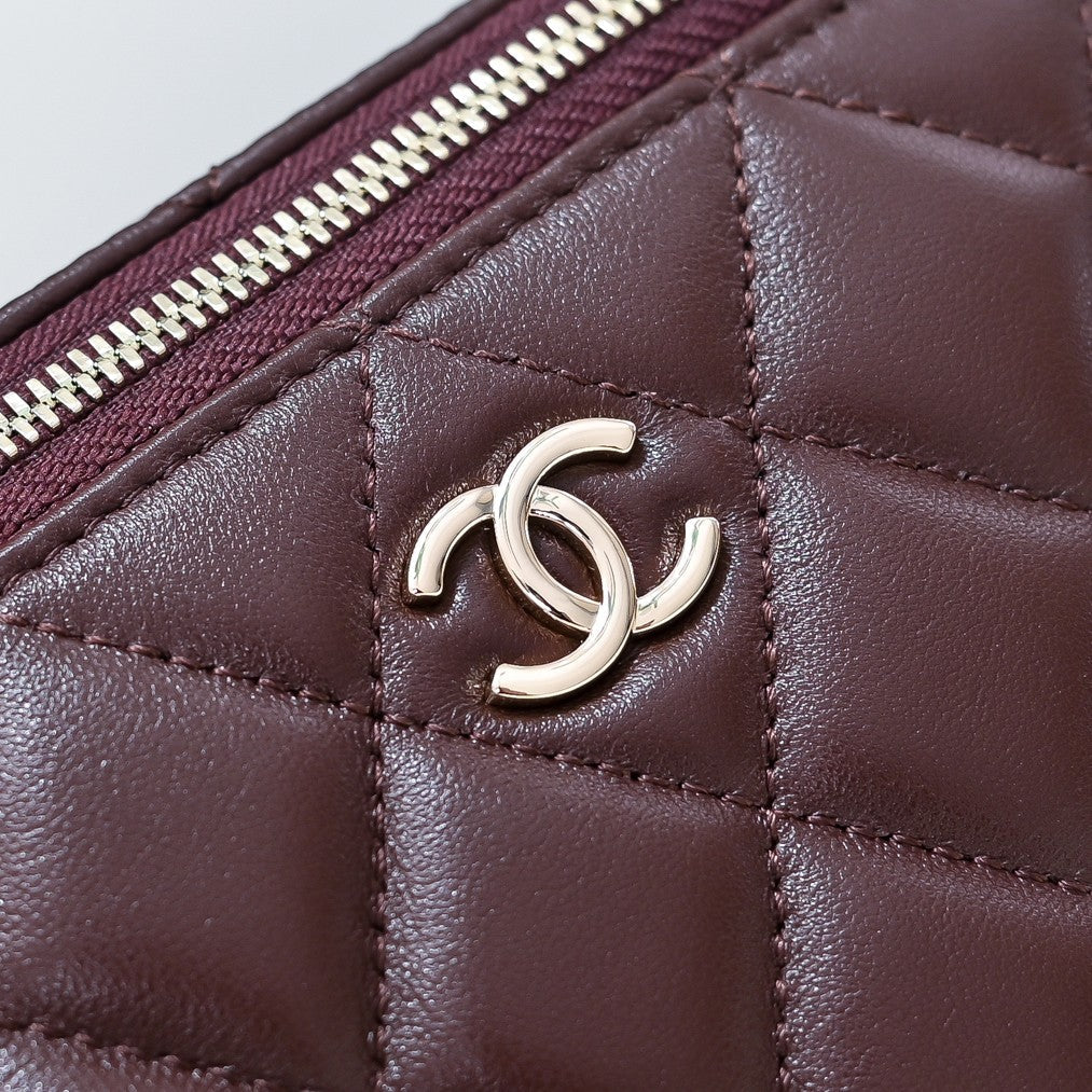 CC 26s Vanity Case Deep Burgundy Quilted Lambskin 286282