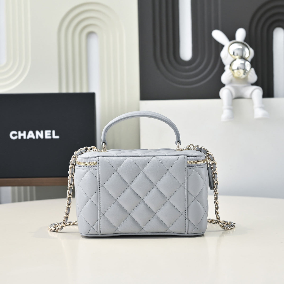 CC 26s Vanity Case Light Grey Quilted Lambskin 286279