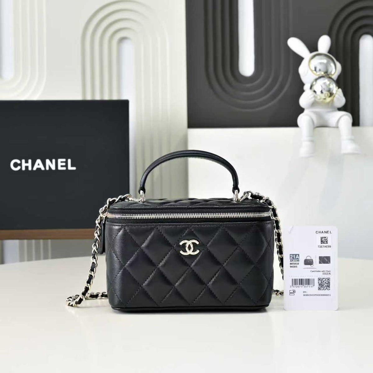 CC 26s Vanity Case Black Quilted Lambskin 286289