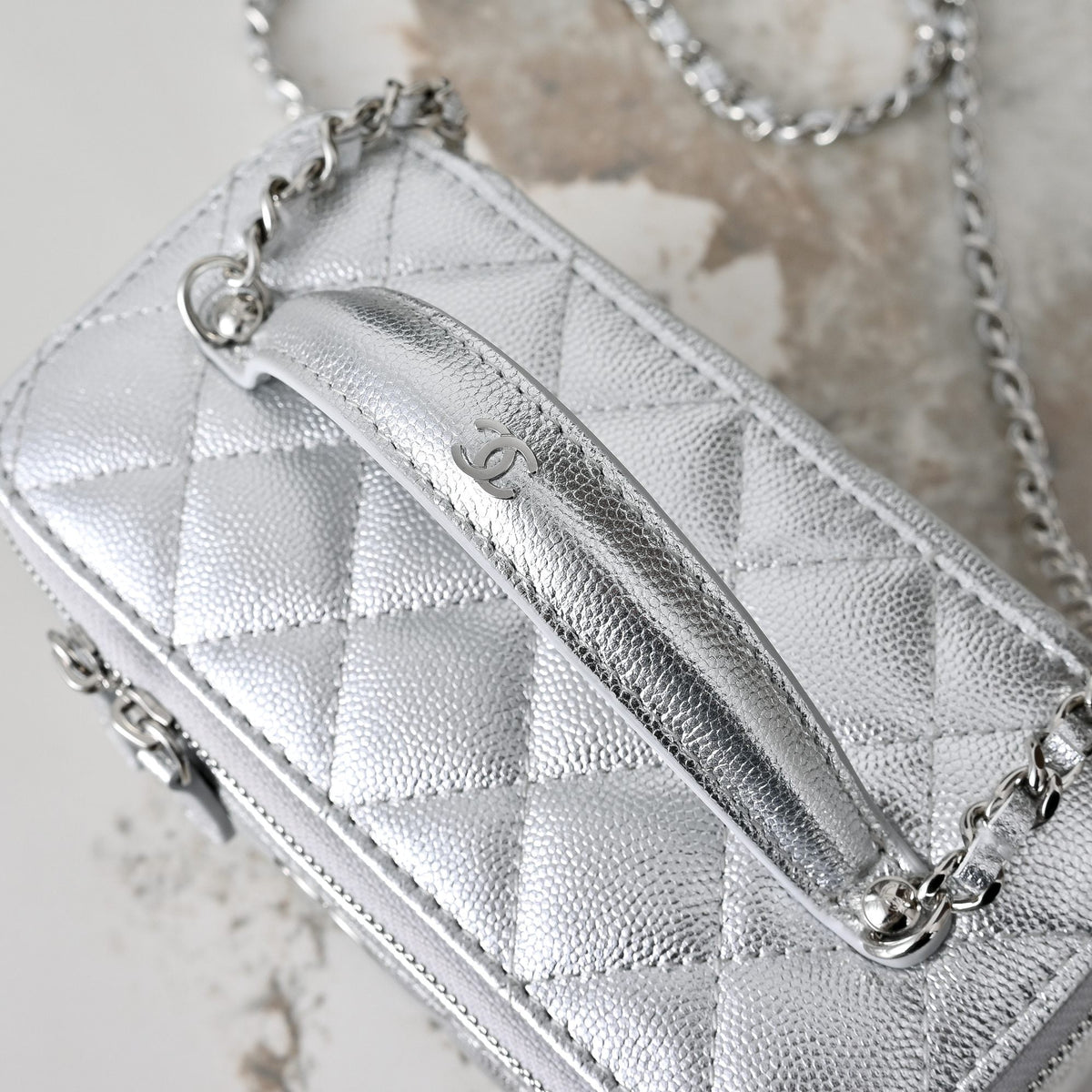 CC 25C Vanity Case Metallic Sliver Caviar Leather 286275