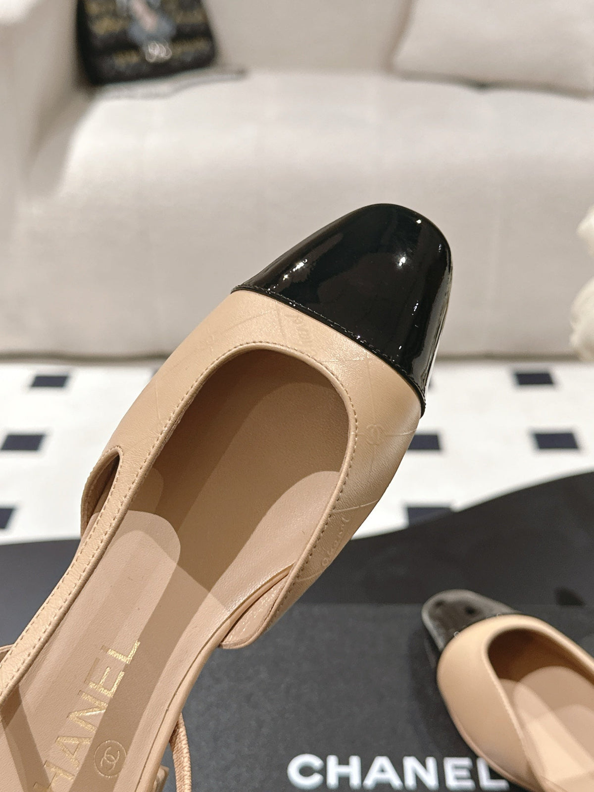 cc 25c slingback flat 15mm cross line pattern beige lambskin 237490