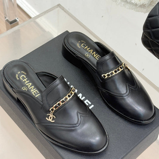 CC 26 Mule Black Calfskin 610015