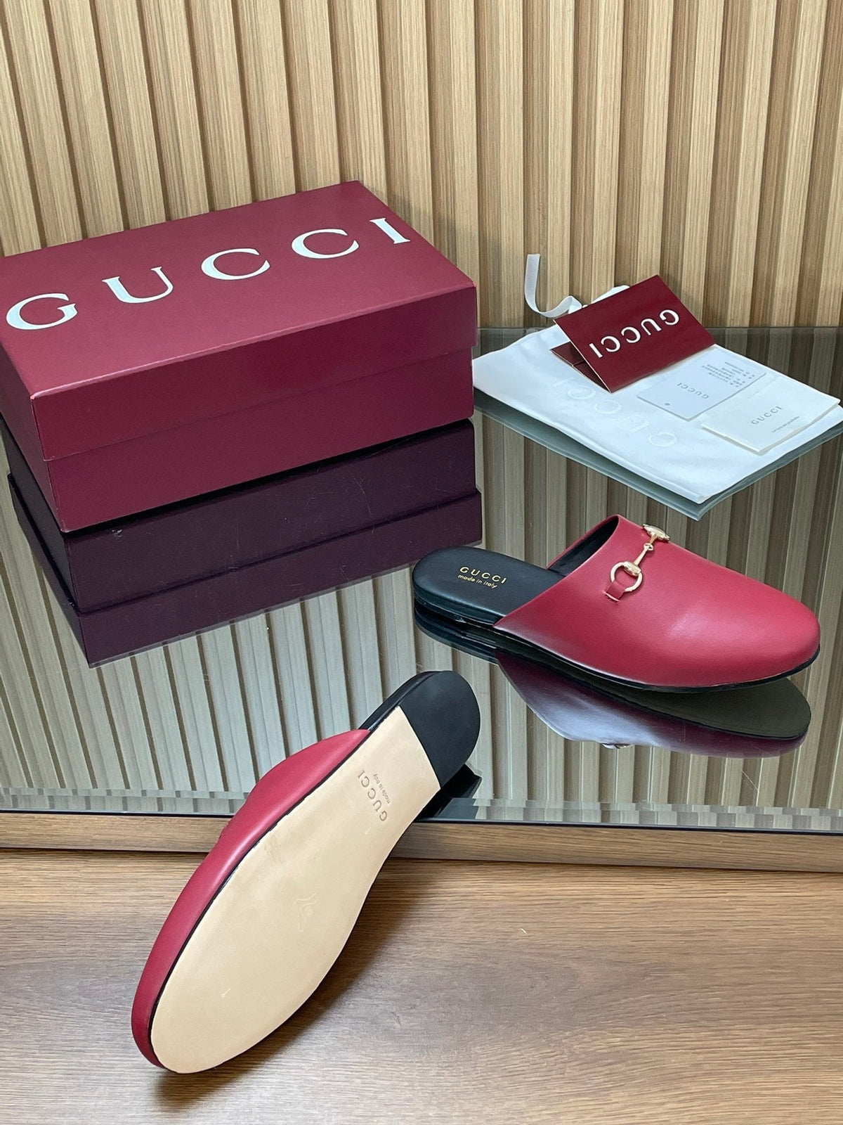 Gucci 25 Horsebit Mule Red Gold Cowhide 563084