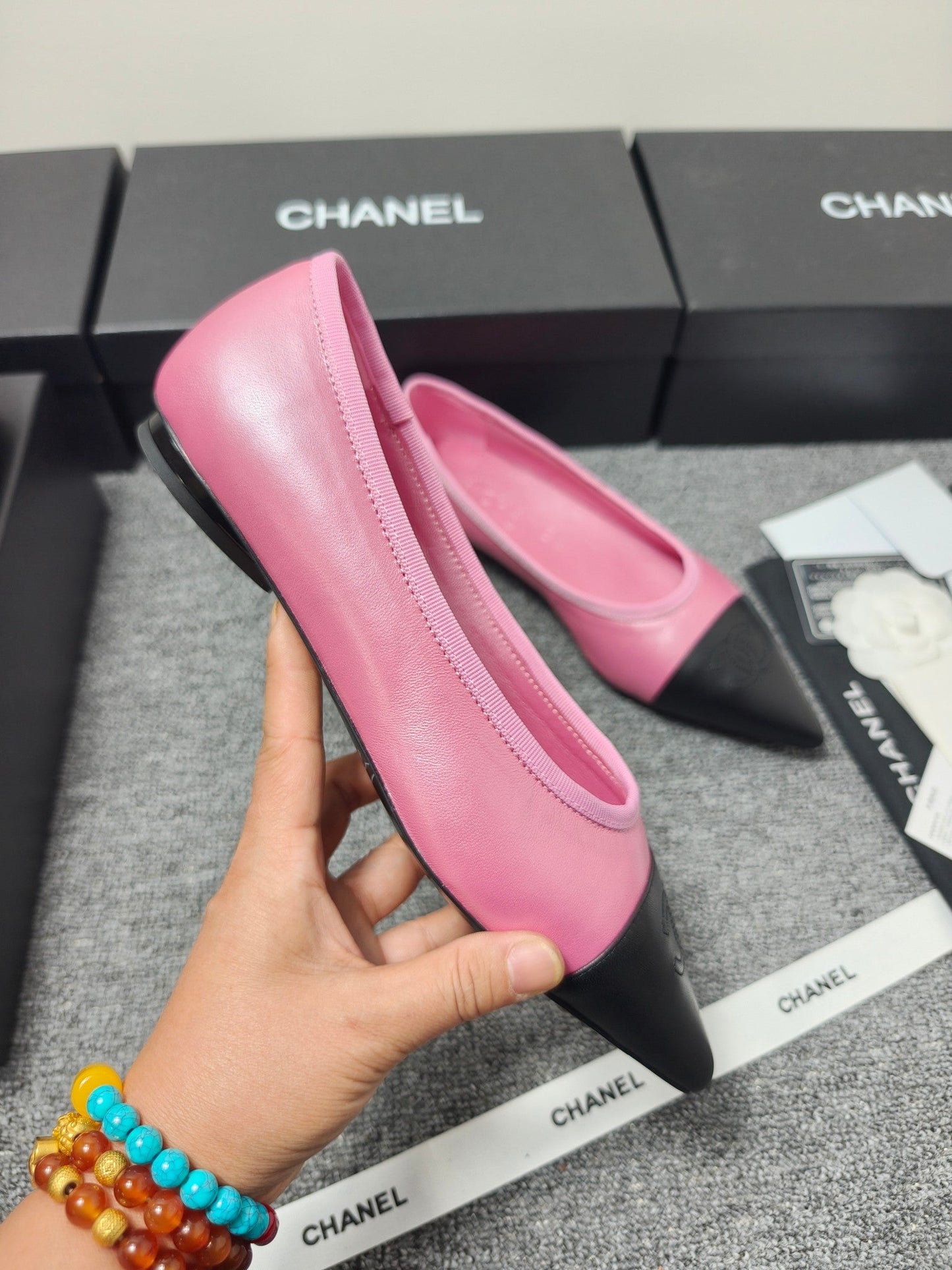 CC 26s Ballet Flat Black Pink Leather 681963