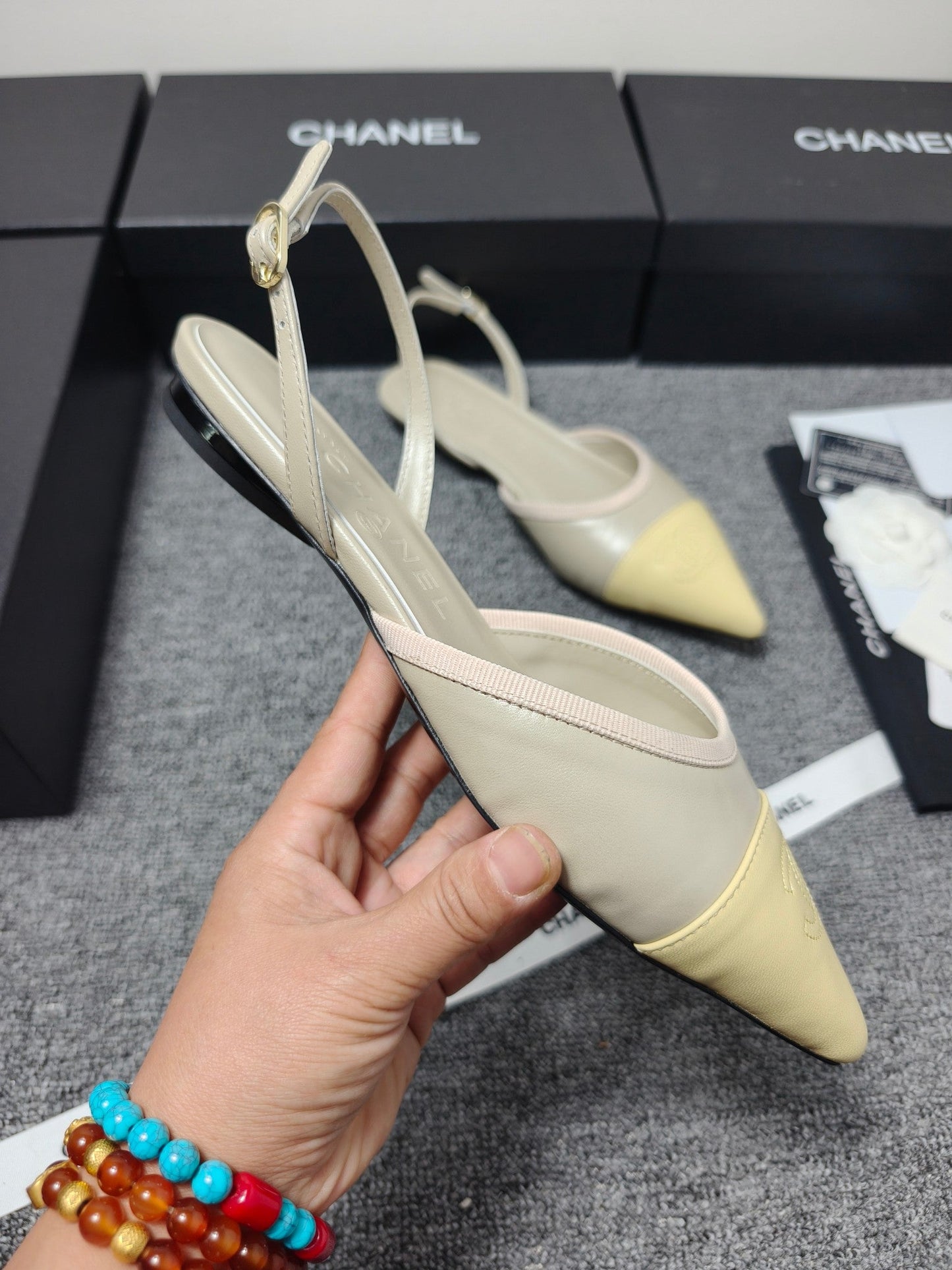 CC 26s Slingback Pointed Khahi Yellow Leather 681973