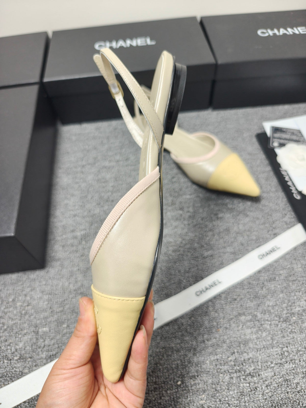 CC 26s Slingback Pointed Khahi Yellow Leather 681973