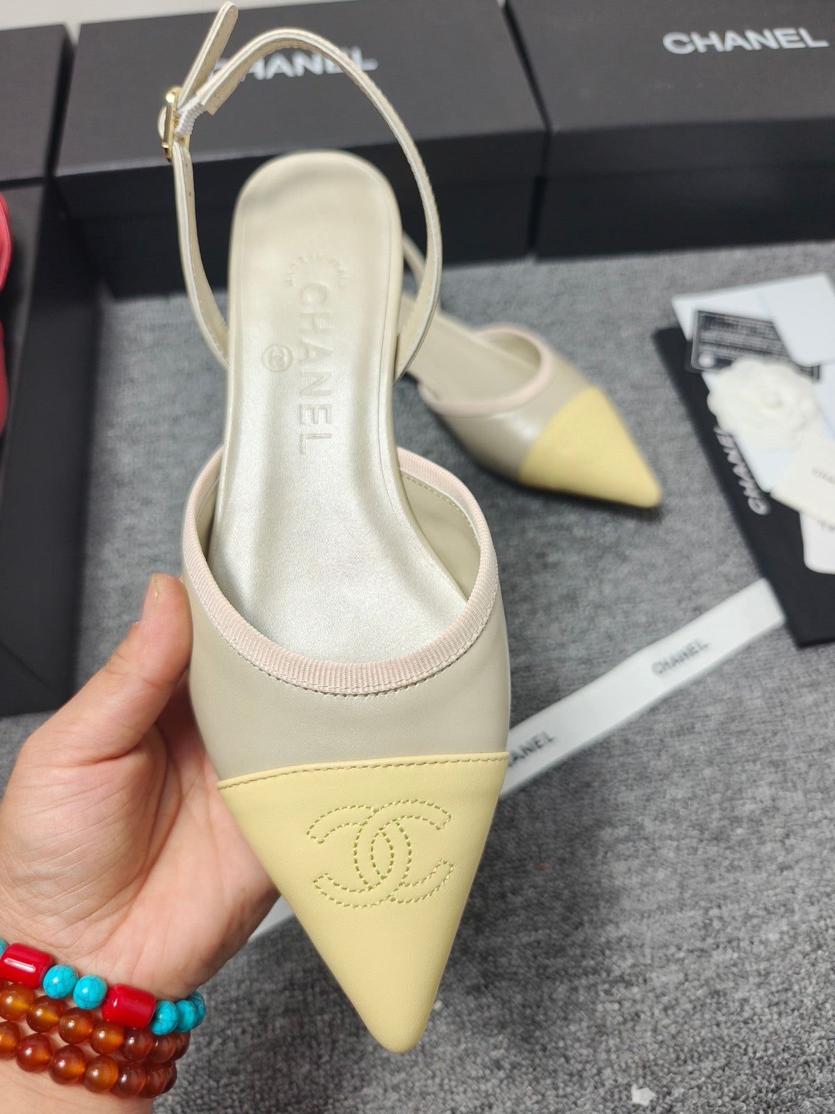 CC 26s Slingback Pointed Khahi Yellow Leather 681973
