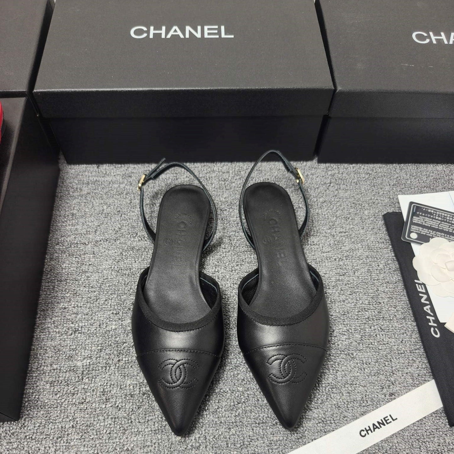CC 26s Slingback Pointed Black Leather 681977