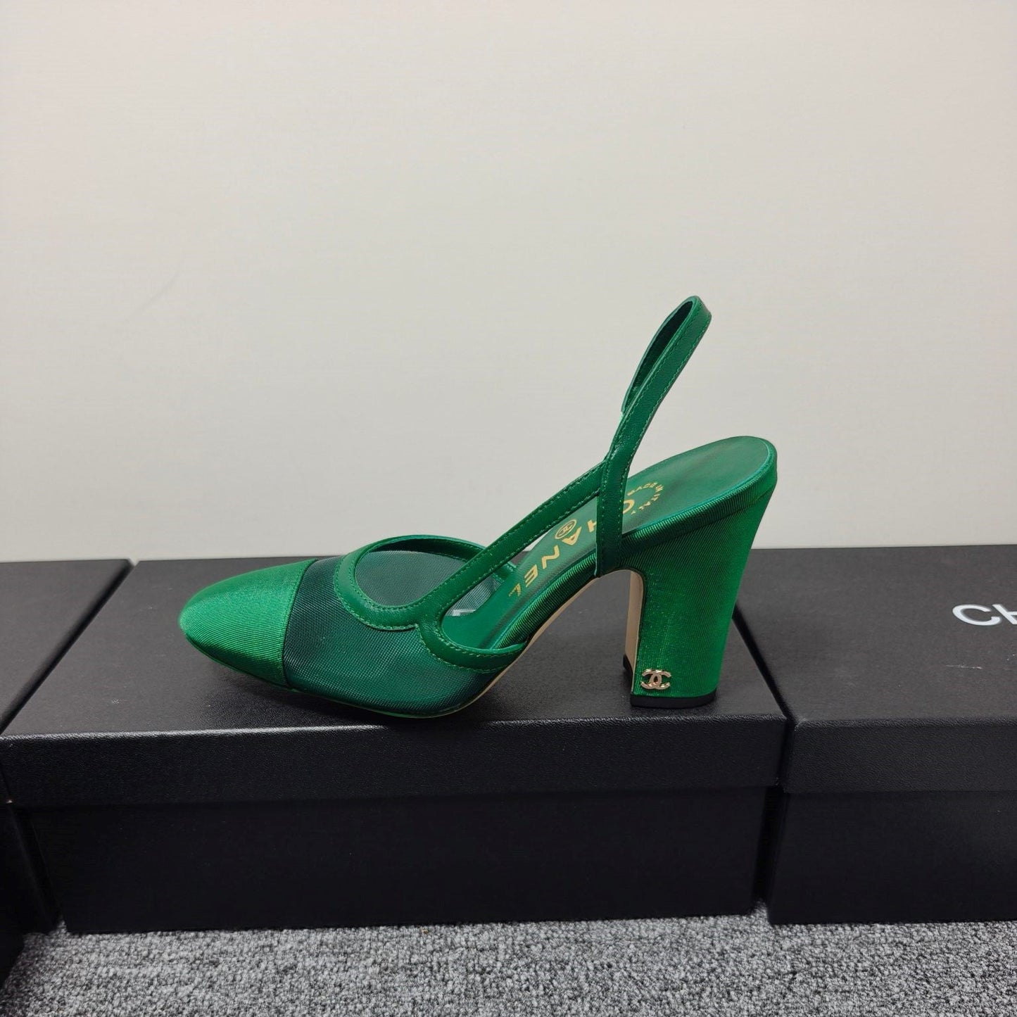 CC 26s Slingback 9.5cm Green Mesh Fabric Sheepskin 681987