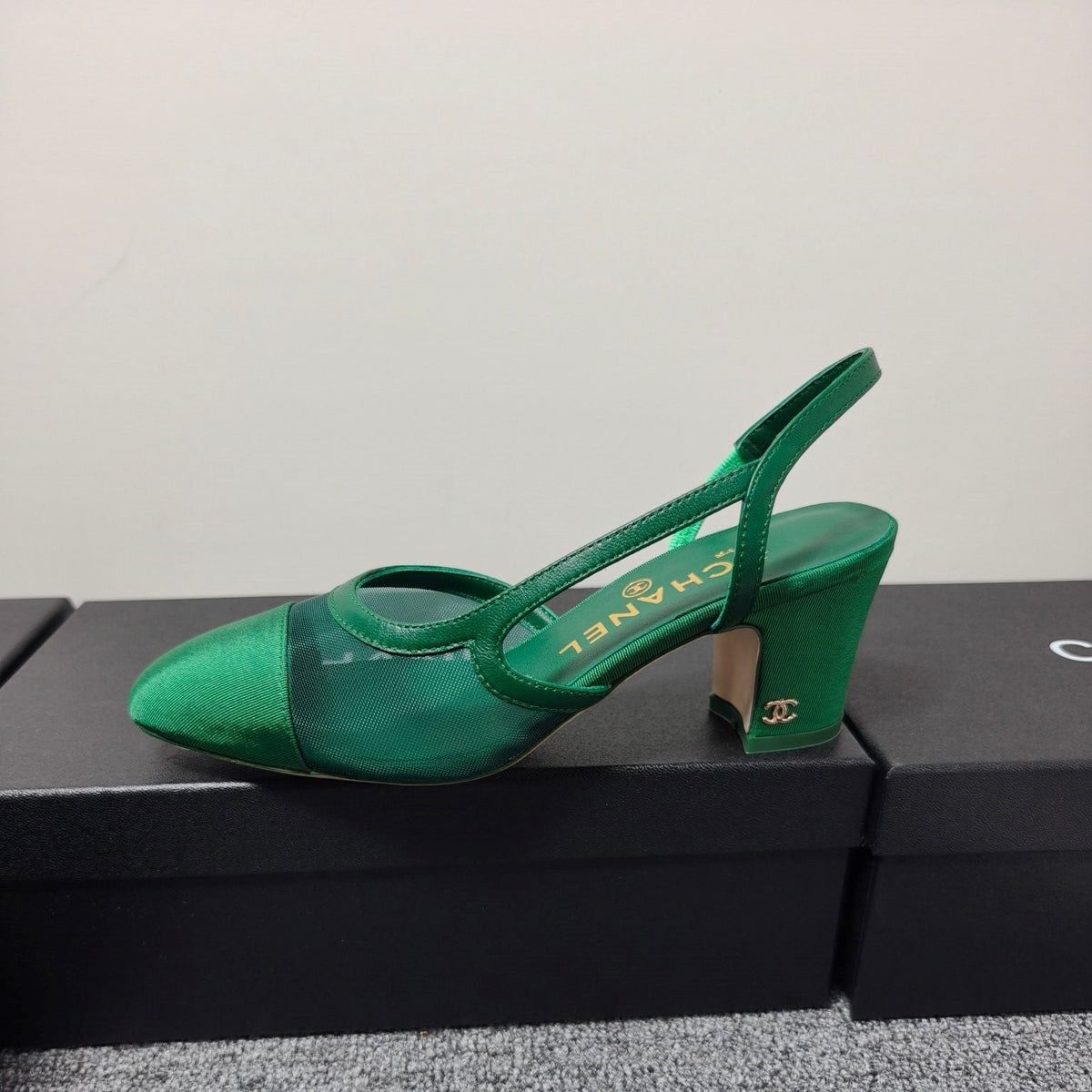 CC 26s Slingback 6.5cm Green Mesh Fabric Sheepskin 681993