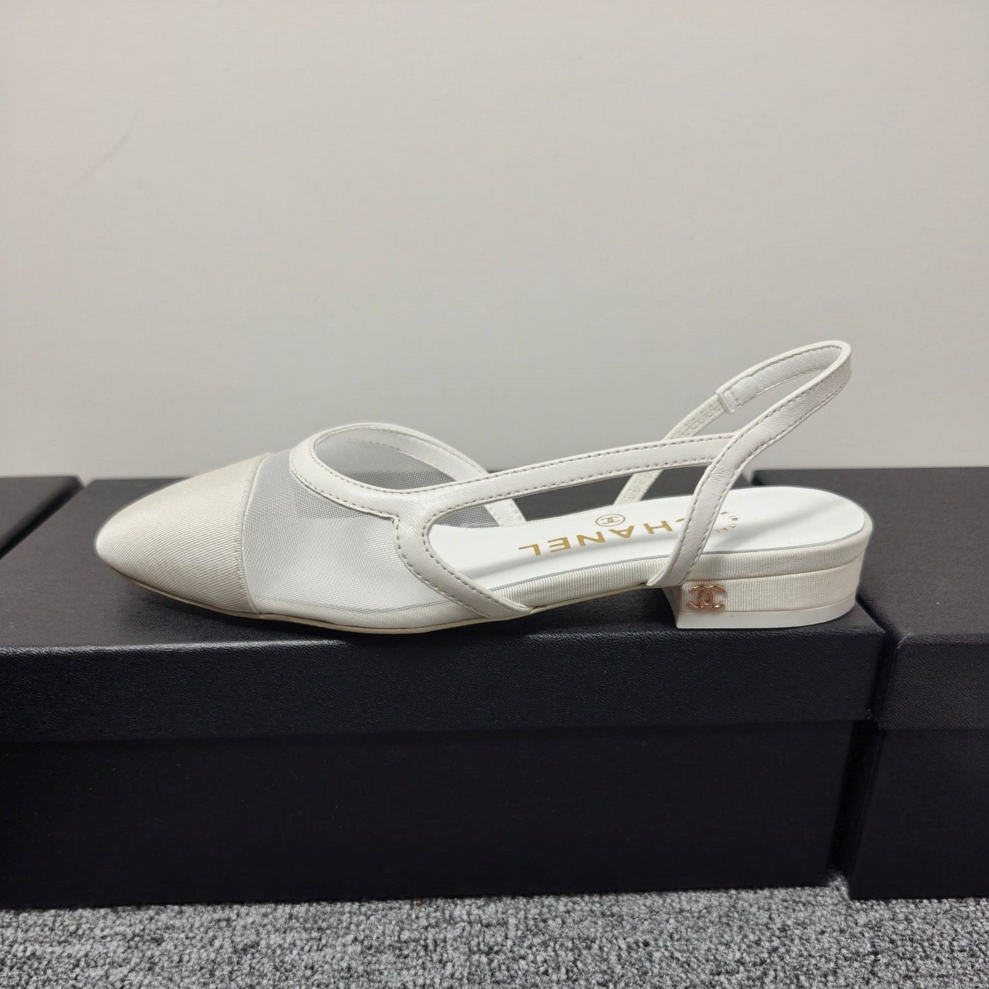 CC 26s Slingback White Mesh Fabric Sheepskin 682002