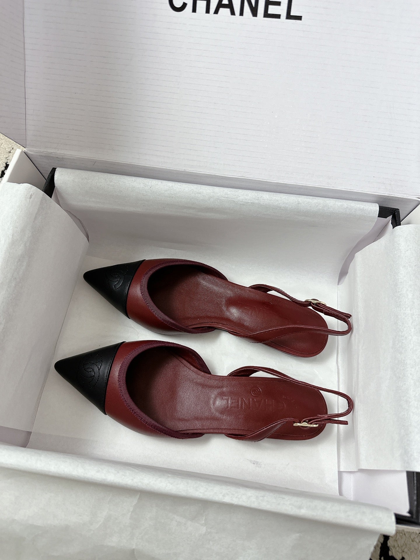 CC Slingback Pointed Burgundy Black Leather 628308