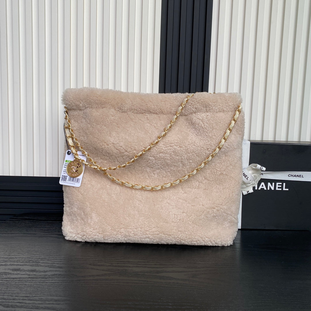 CC 24K Hobo 22 Bag 39cm Beige Wool Fur