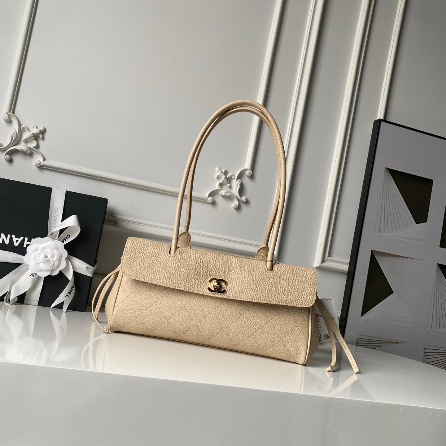 CC 26ss Small Shopping Bag 30.5cm Beige Grain Leather