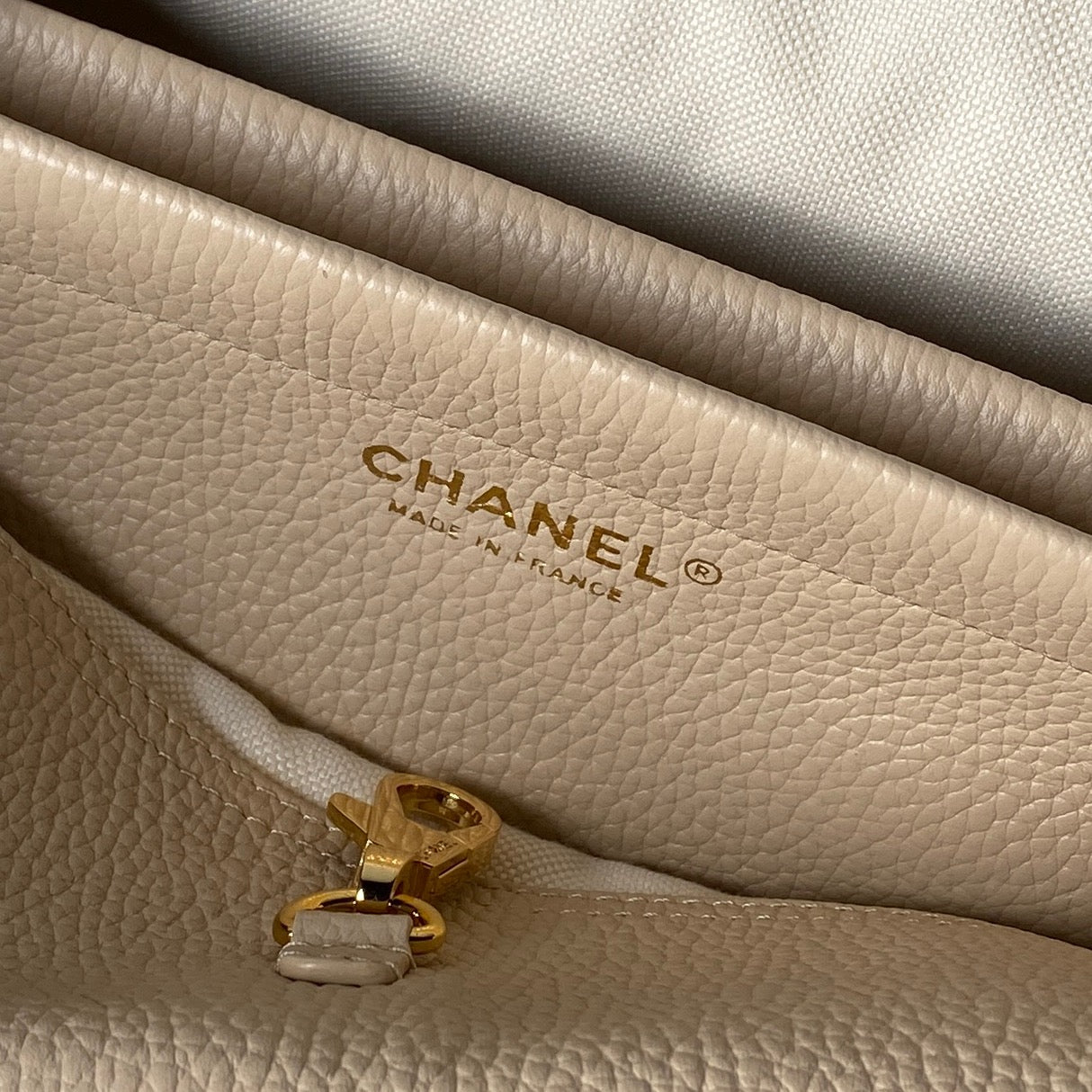 CC 26ss Small Shopping Bag 30.5cm Beige Grain Leather