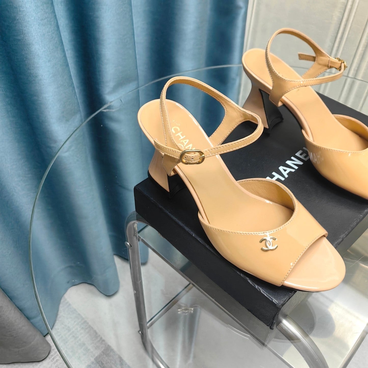 cc slingbacks sandal 85 beige patent calfskin