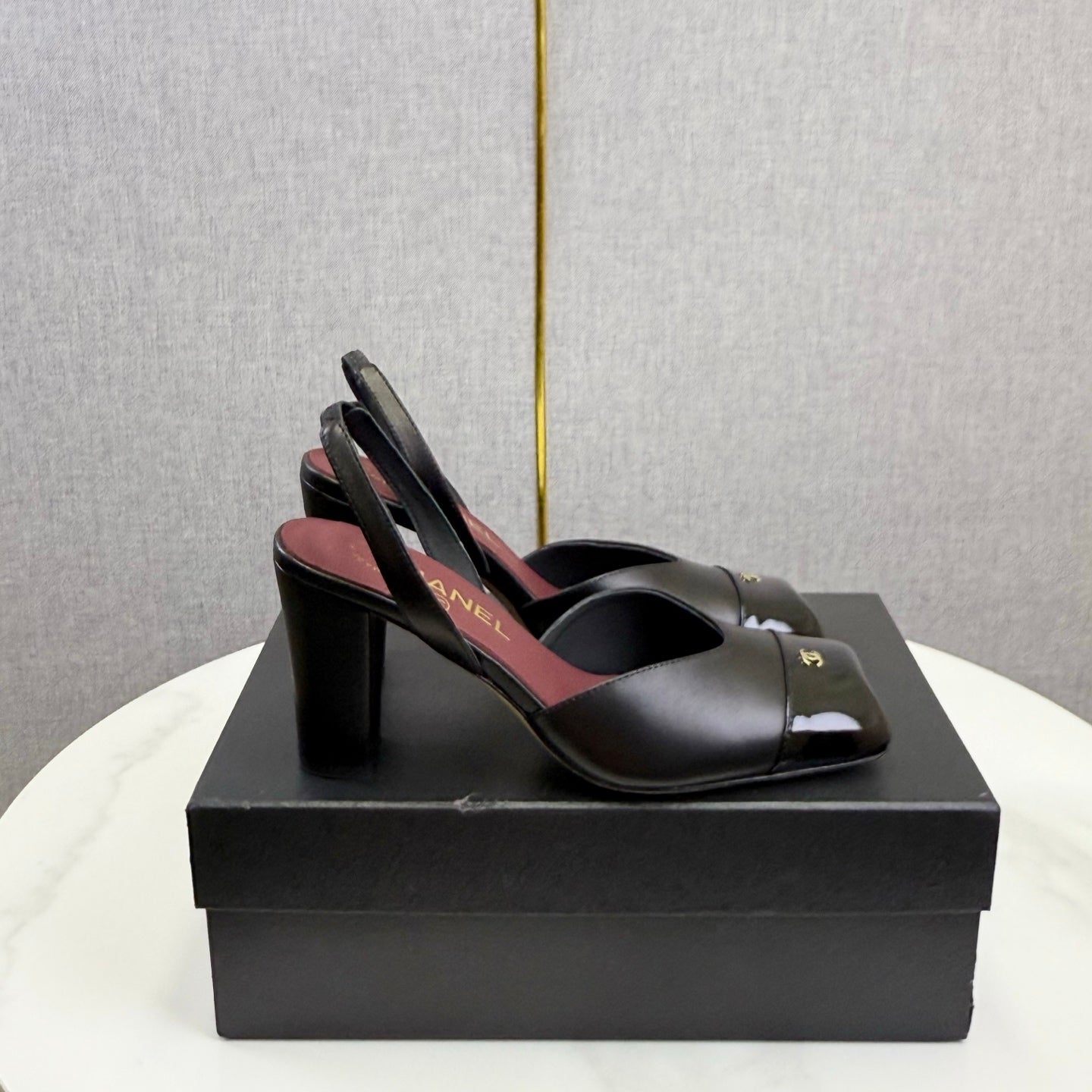 CC 25FW Square Toe Slingback Black Sheepskin Patent Leather 541134