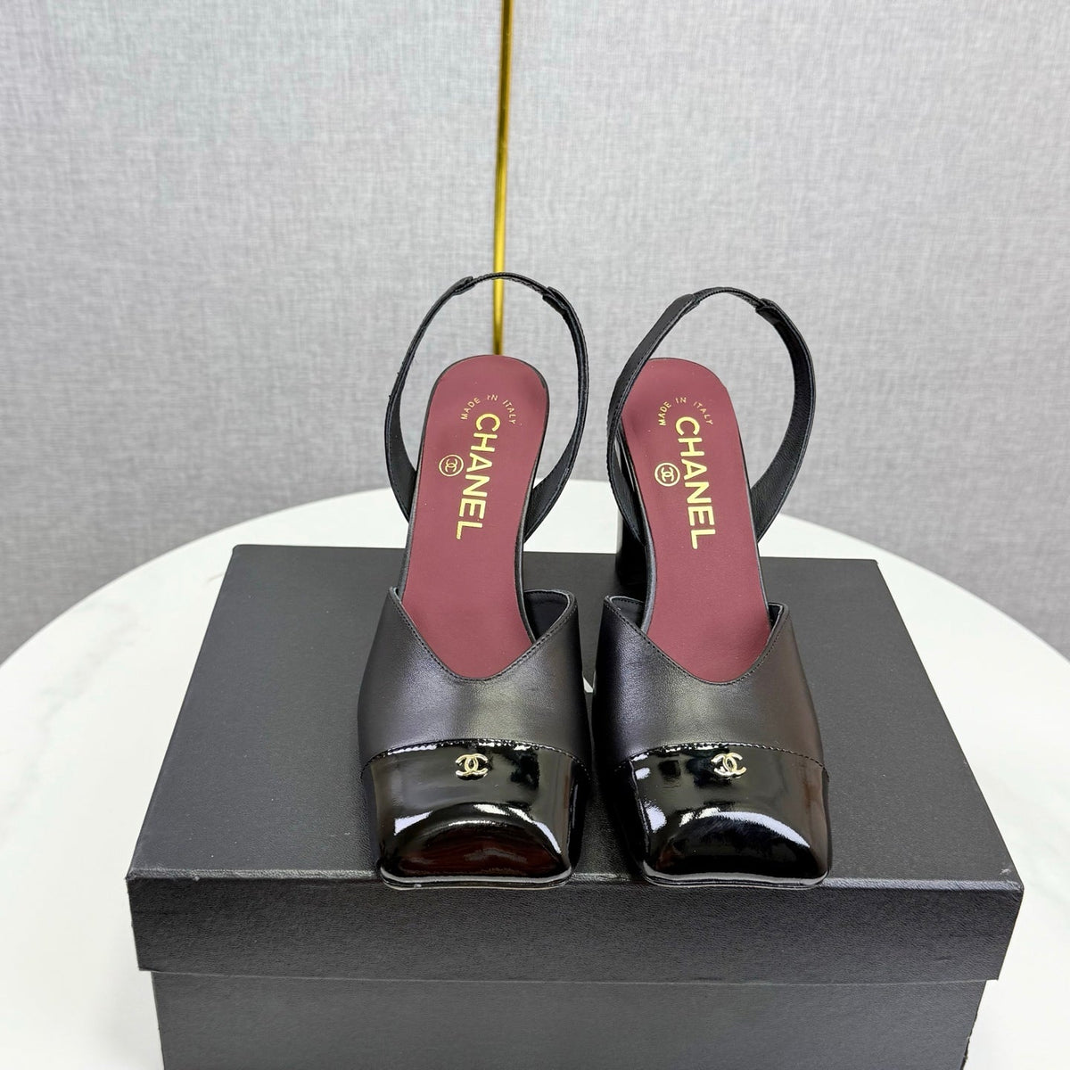 CC 25FW Square Toe Slingback Black Sheepskin Patent Leather 541134