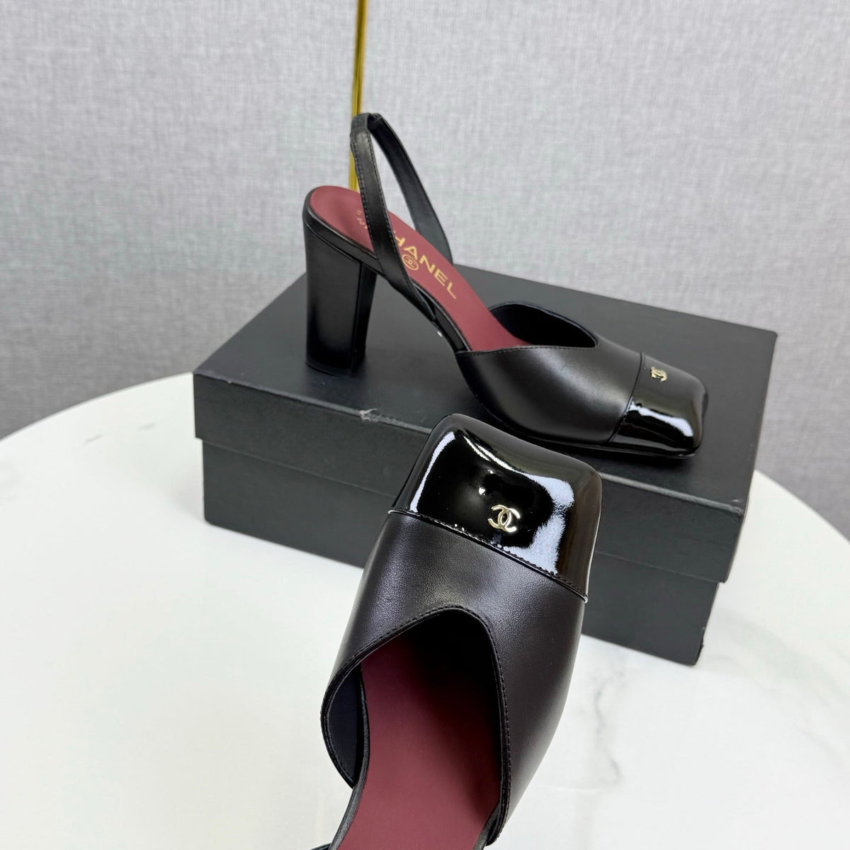 CC 25FW Square Toe Slingback Black Sheepskin Patent Leather 541134