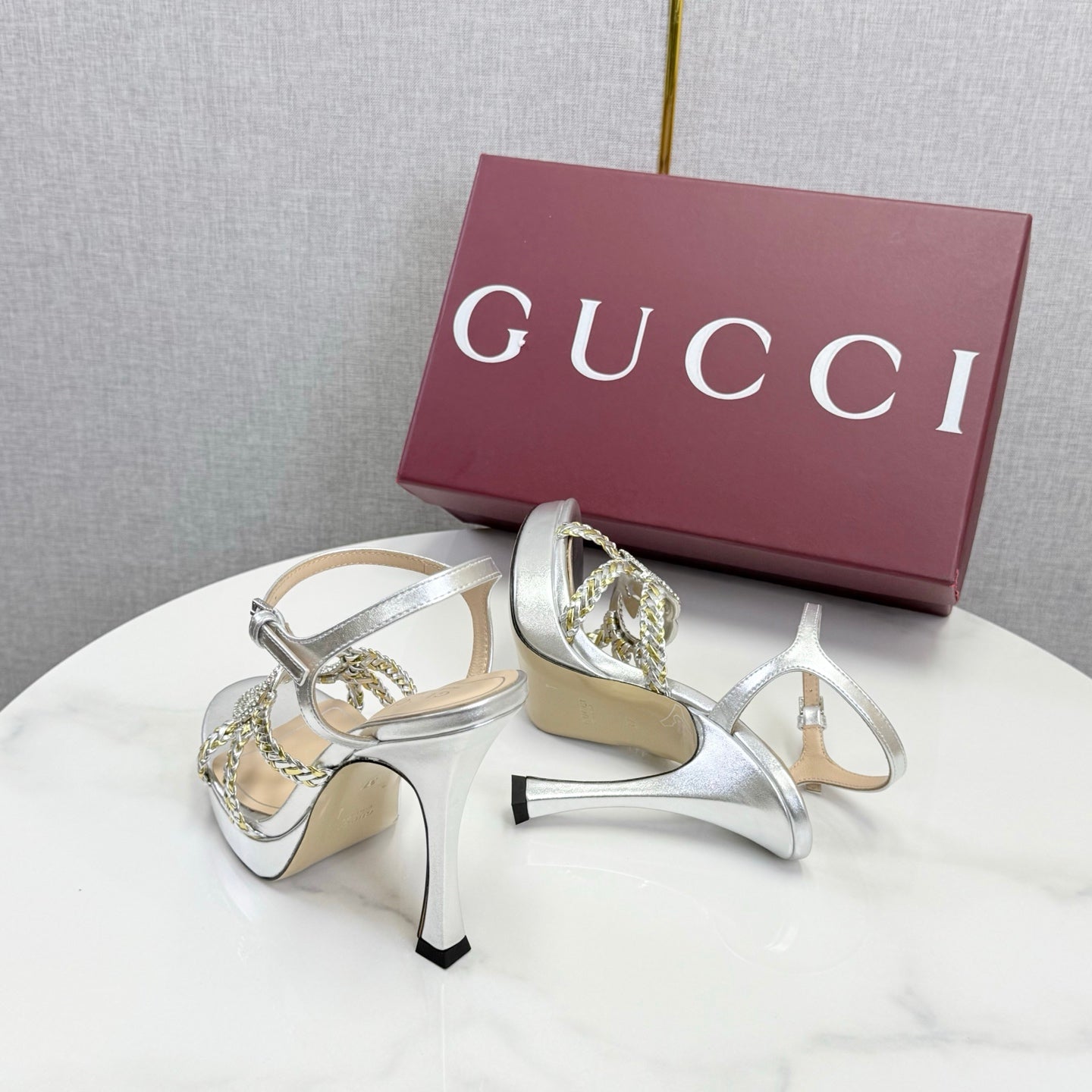 GG 26s Sandals 10.5cm With Crystal Interlocking G Sliver Leather 639955