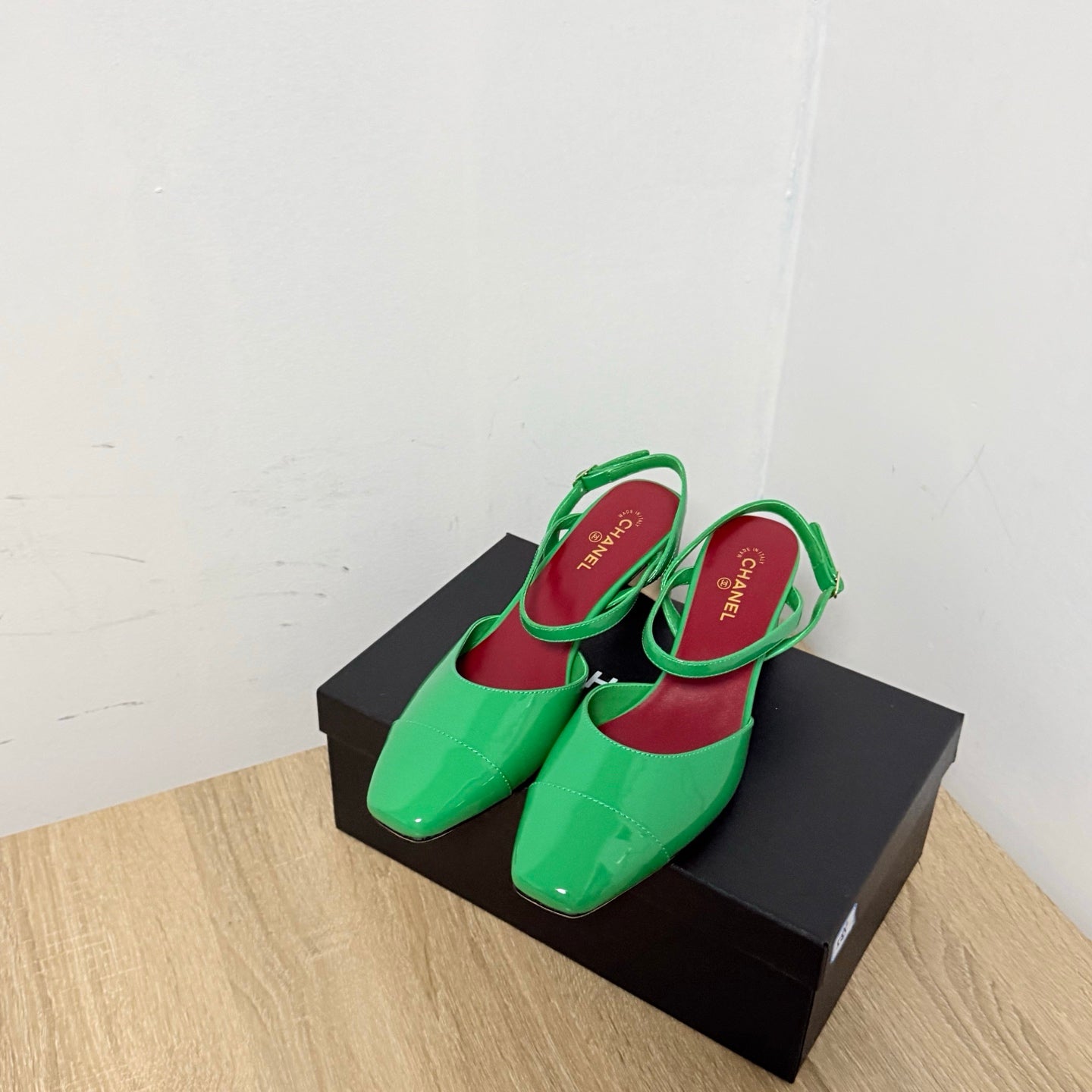 CC Métiers d’art 2026 Slingbacks 6.5cm Green Patent Calfskin 865643