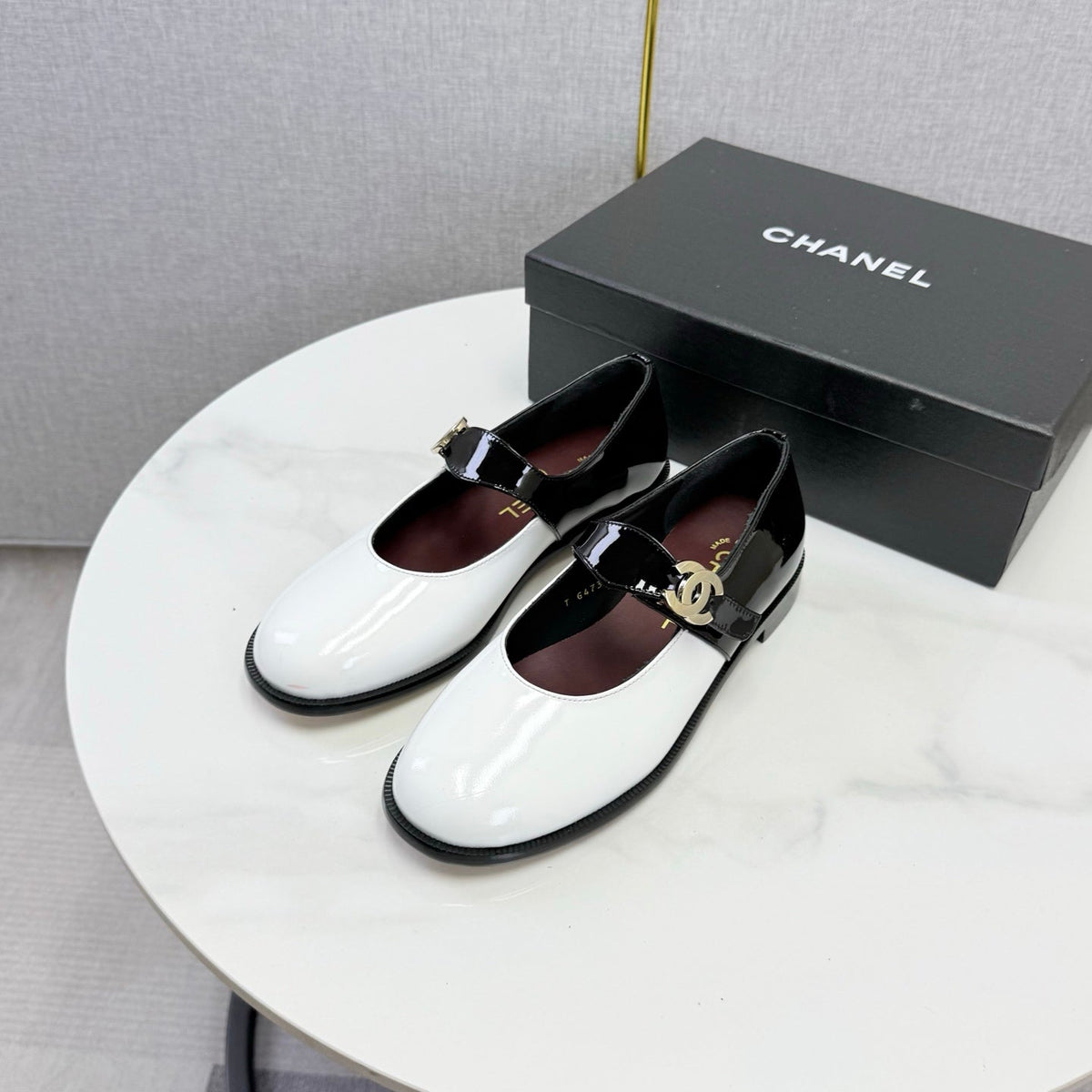 Chanel 2026 Ballet Flat Glossy Leather 904496