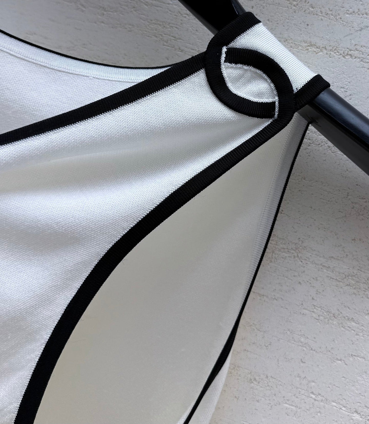 CC 26s Vest White Silk 398070