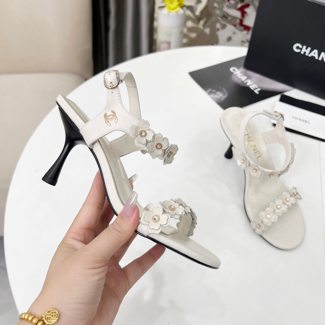 CC 26s Floral Sandal 7.5cm White Sheepskin 867462