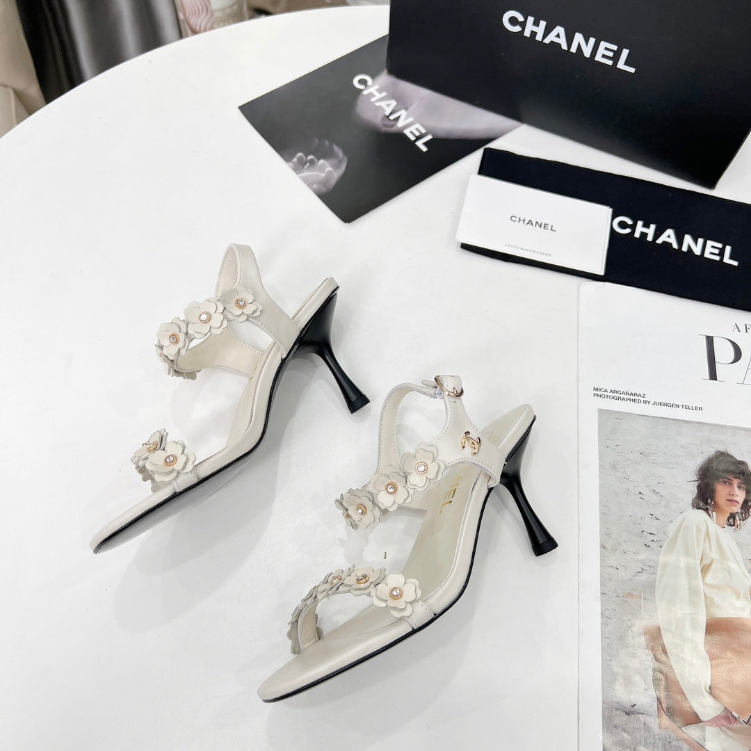 CC 26s Floral Sandal 7.5cm White Sheepskin 867462