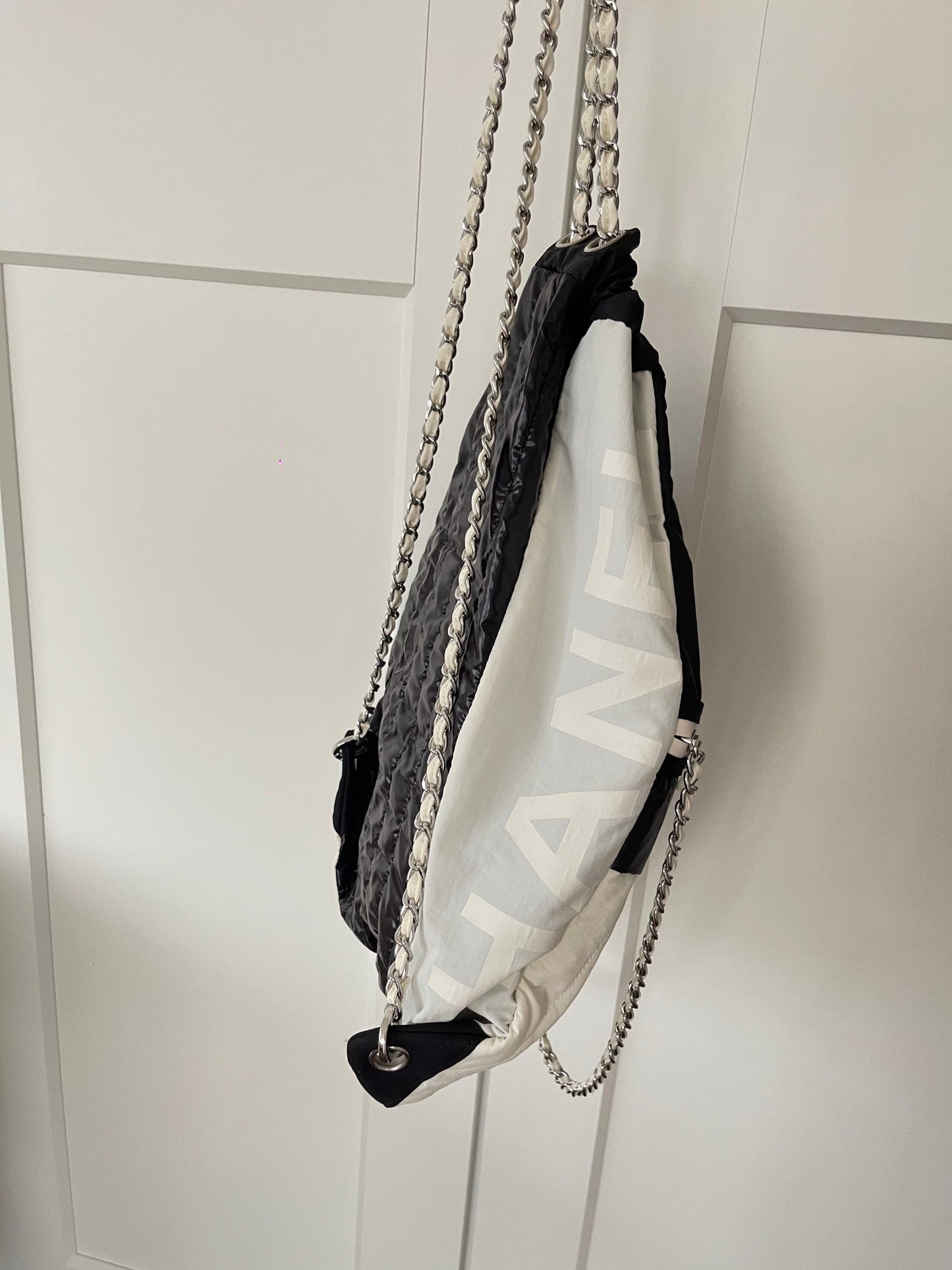 CC 26s Sea Drawstring Backpack Black White Nylon