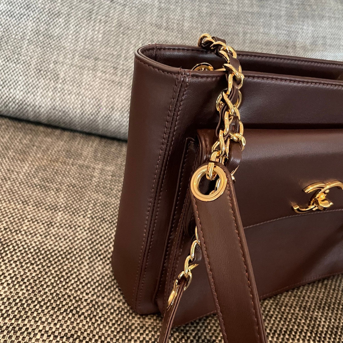 CC 26s Pocket Tote Bag Coffee Lambskin
