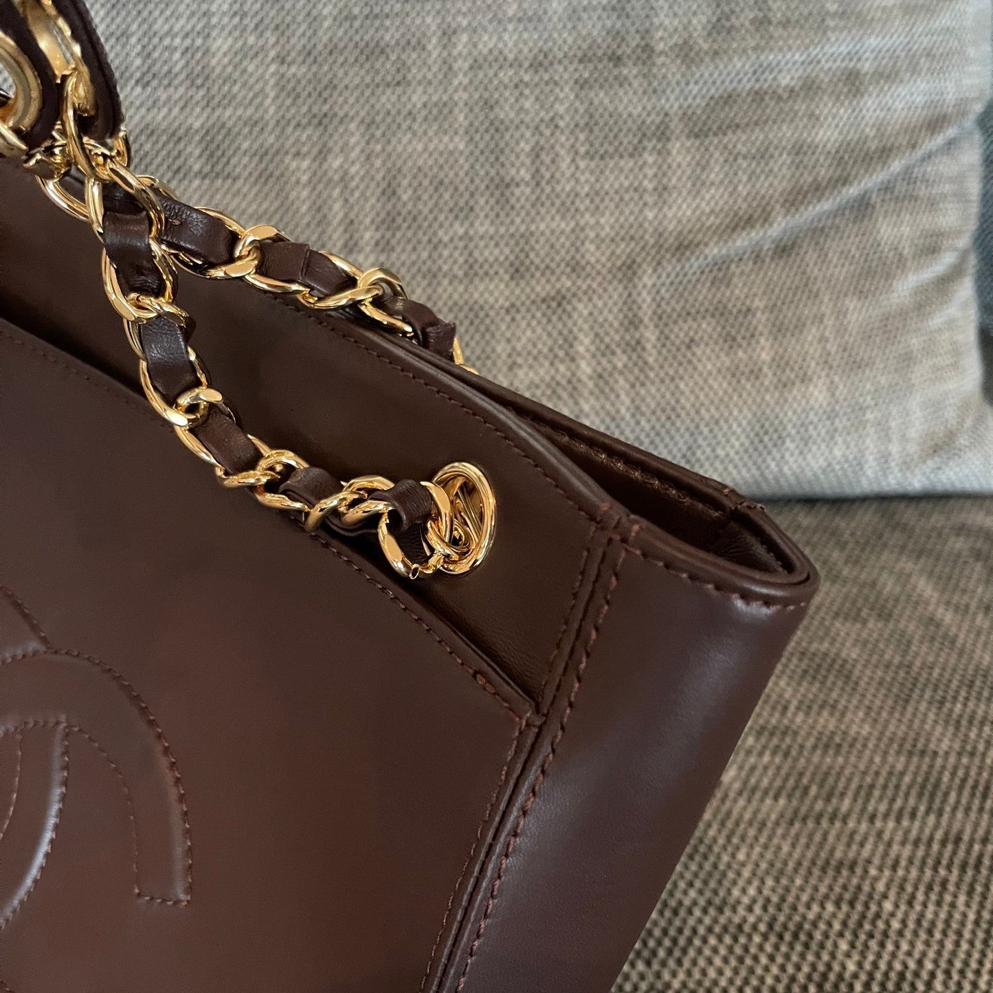 CC 26s Pocket Tote Bag Coffee Lambskin