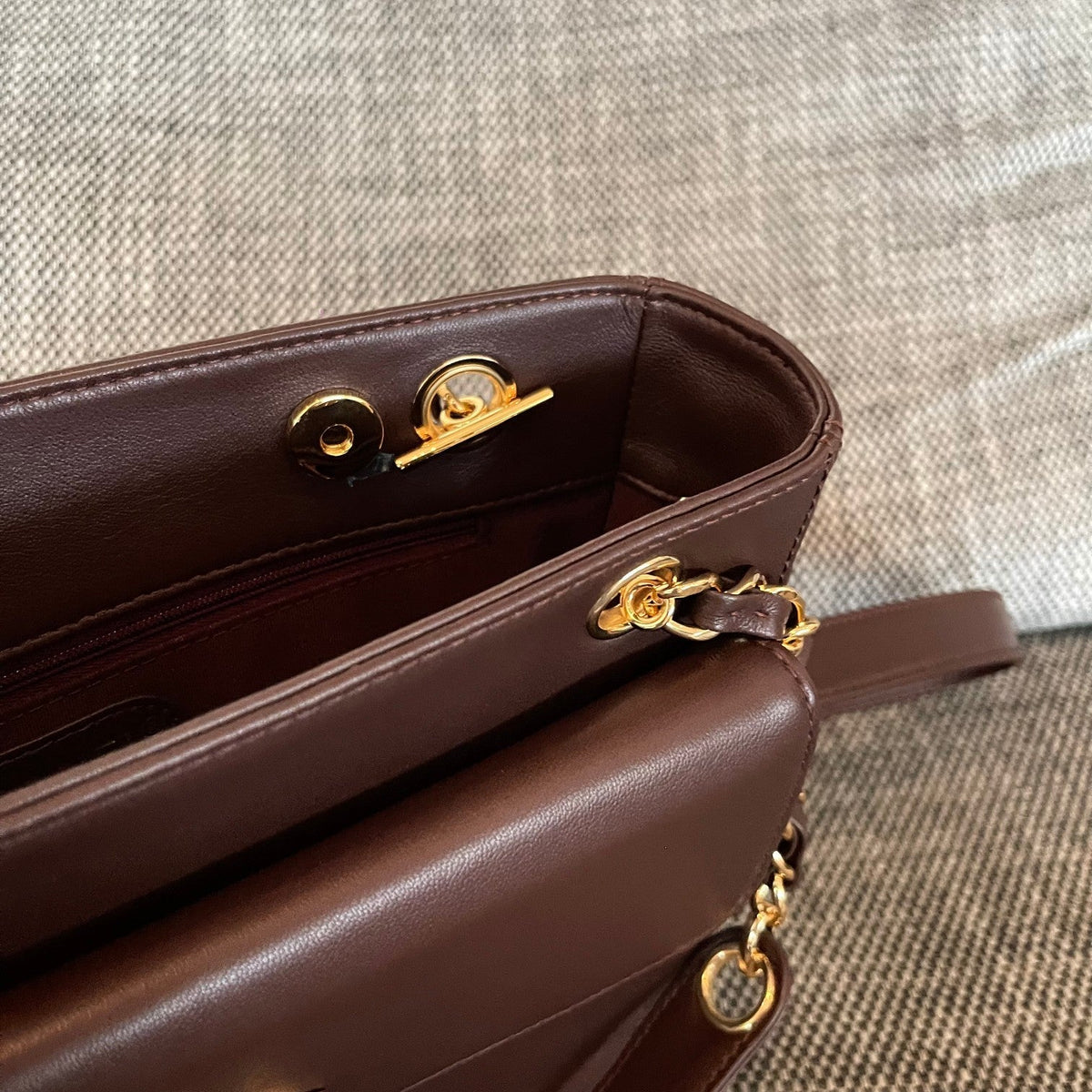 CC 26s Pocket Tote Bag Coffee Lambskin
