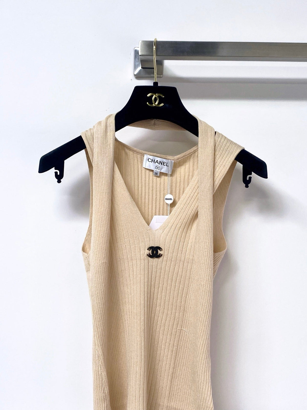 Chanel 26s Knitted Sleeveless Top Style 1169