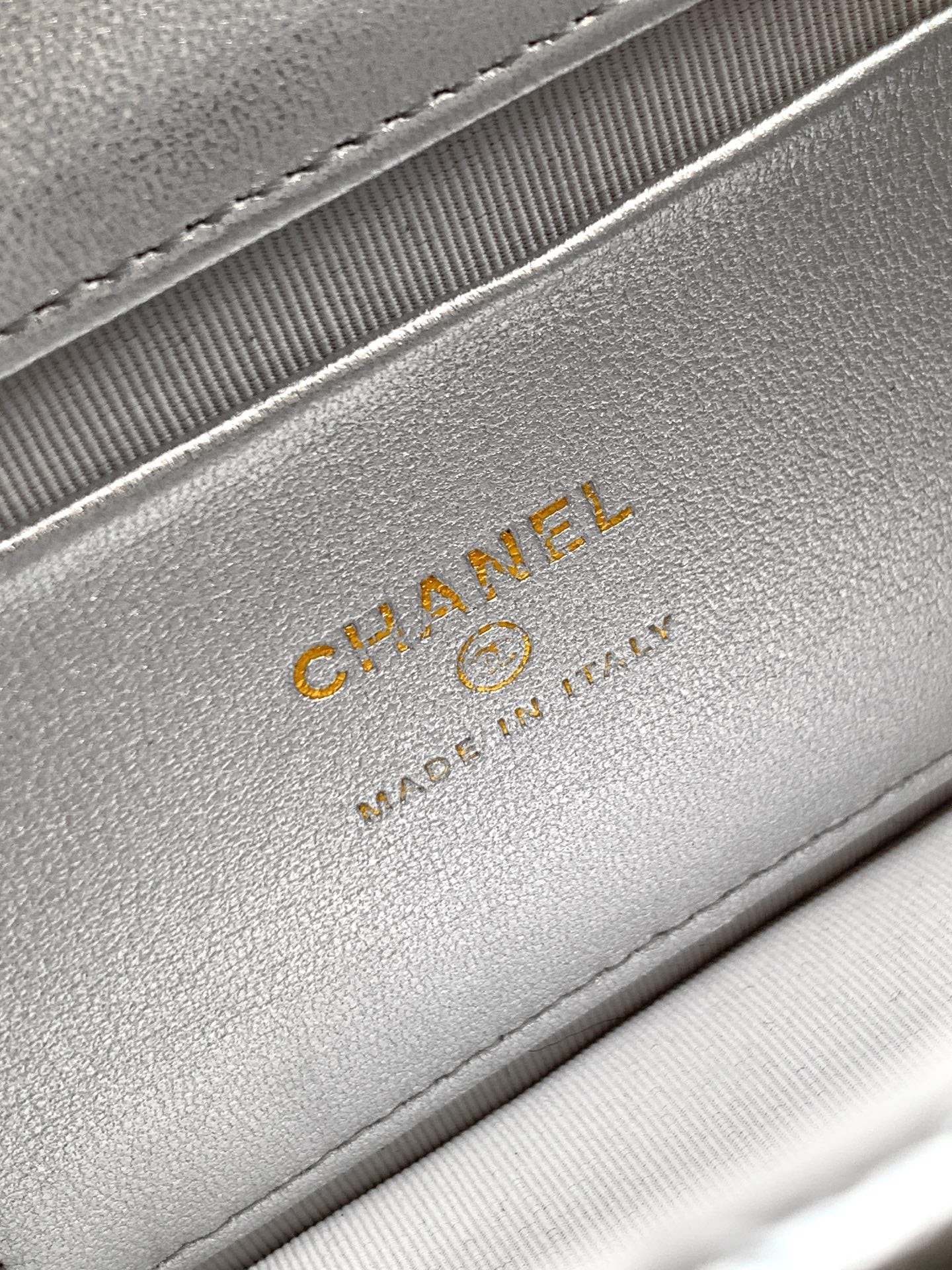 CC Mini Flap Bag 15 With Handle Sliver Metalic Lambskin