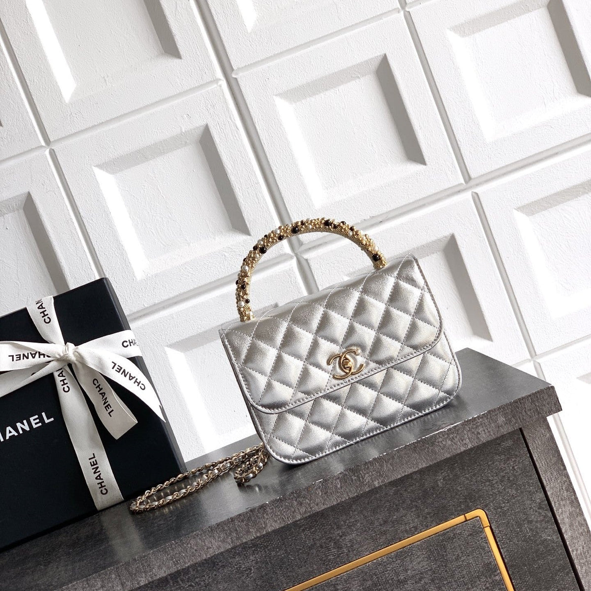 CC Mini Flap Bag 17.5 With Handle Sliver Metalic Lambskin